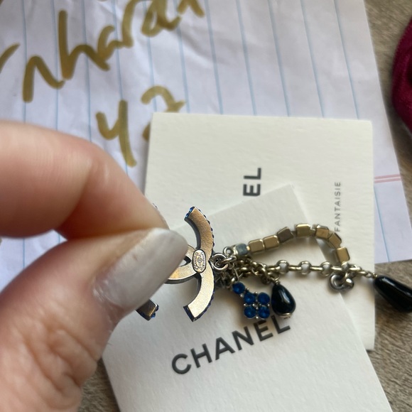 Chanel 19A Earrings - Picture 5 of 8